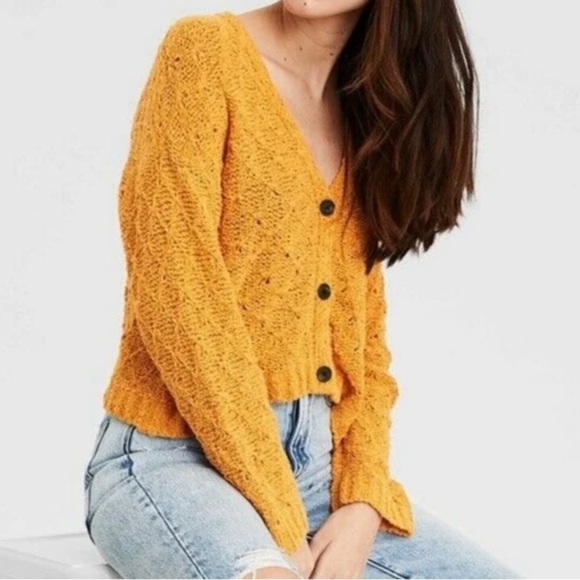 American Eagle Outfitters Sweaters - American Eagle Cropped Crochet Sweater/Cardigan Sz S NWOT